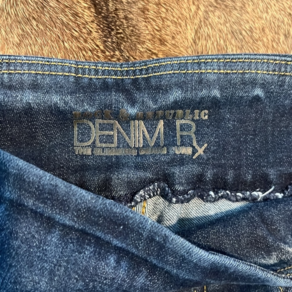 Jeans - Picture 2 of 4